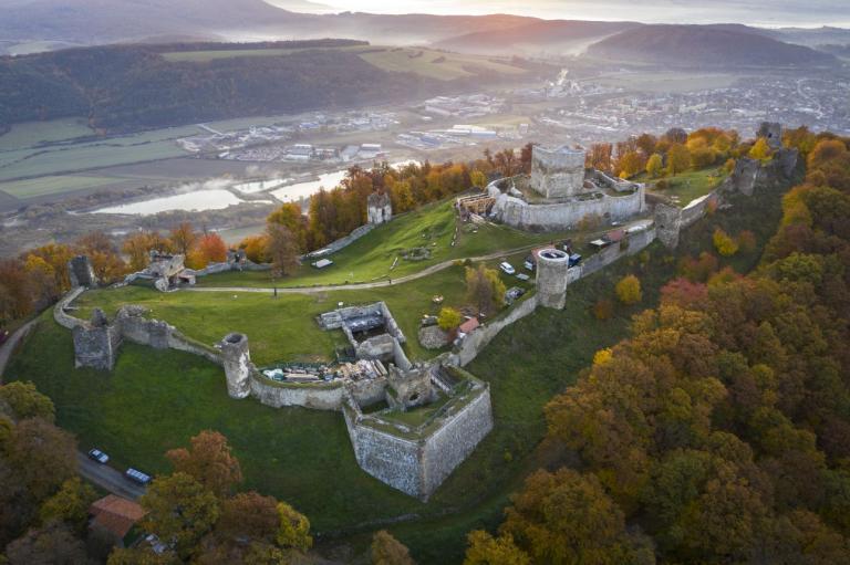 A Sárosi vár (Fotó: wikipédia)