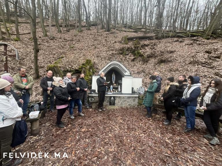 Fiatalok is zarándokoltak (Fotó:Via Mariae p.t.)