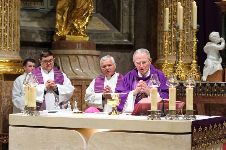 A Könnyező Szűzanya búcsúi miséje (Fotó: Győri Egyházmegye)