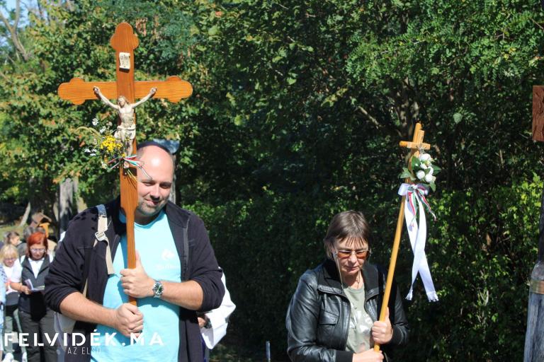 Zarándokok az Esterházy János-emlékünnepen (Fotó: Bartalos Nikolas/Felvidék.ma)