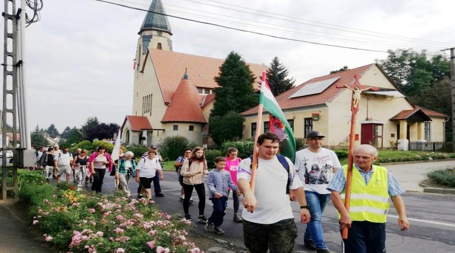 1Úton Nemzetközi Zarándoknap az Édesapákért 1Úton Nemzetközi Zarándoknap az Édesapákért